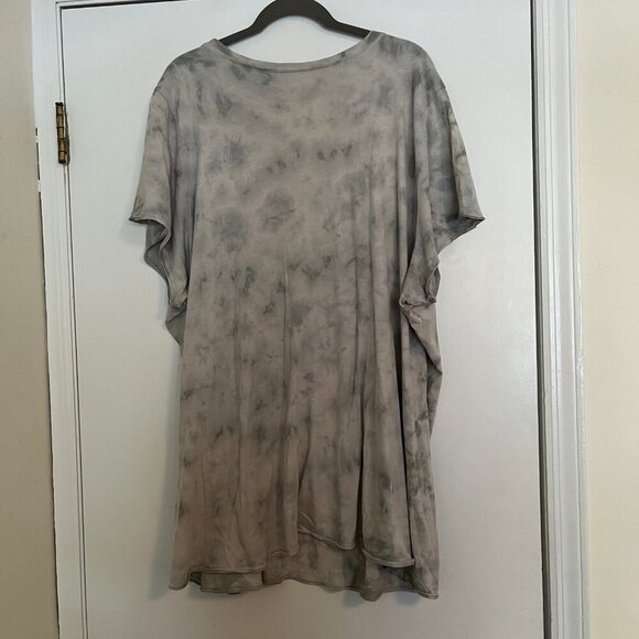 Torrid Size 4 Classic Fit Crew Tee - Texas Graphic - Tie Dye, Jade Green - Picture 6 of 8